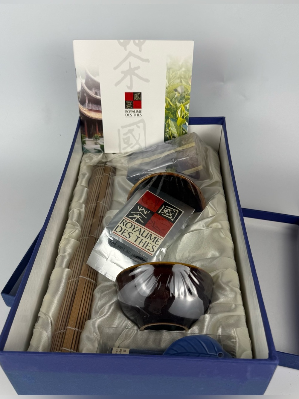 Royaume Des Thes Ceremonial Jasmine tea Gift Set With Mat, Incense and Candle